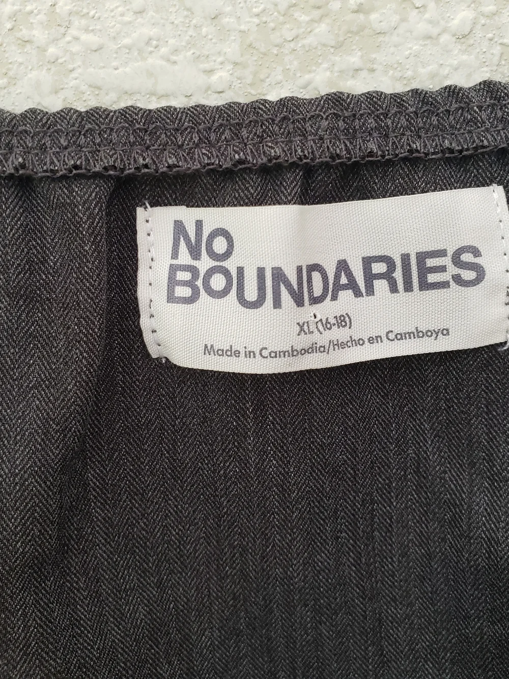 No Boundaries Women's Lace-Trim Charcoal Camisole XL‎ Festival Layer Confident